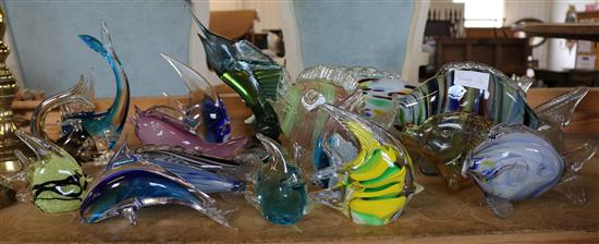 Qty glass fish(-)